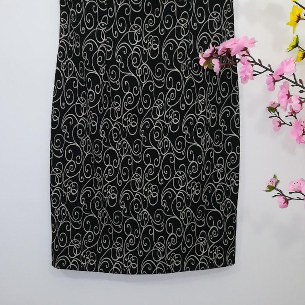 🖤Spiral Black Dress - Picture 4 of 8